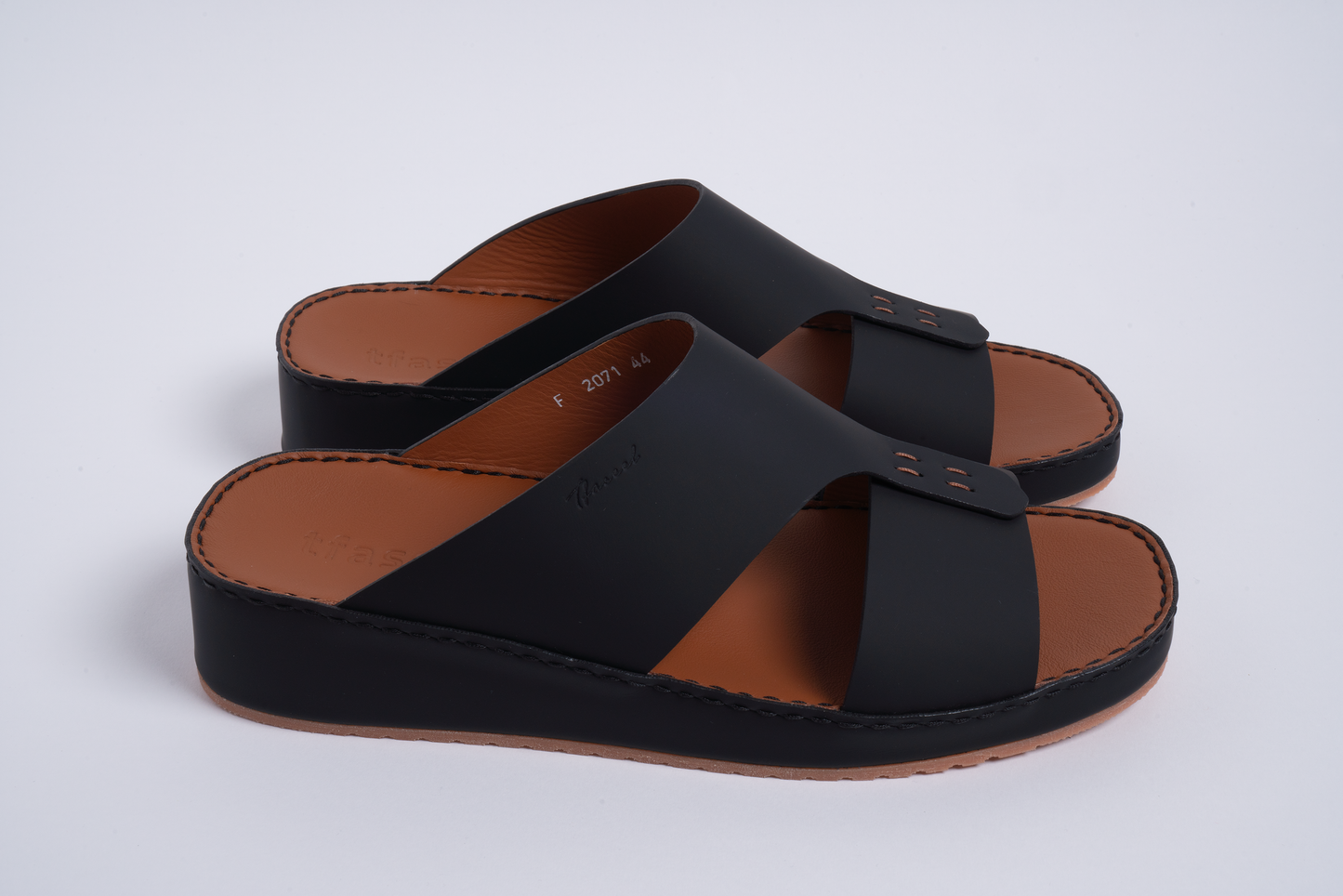 MADAR – Obsidian Black