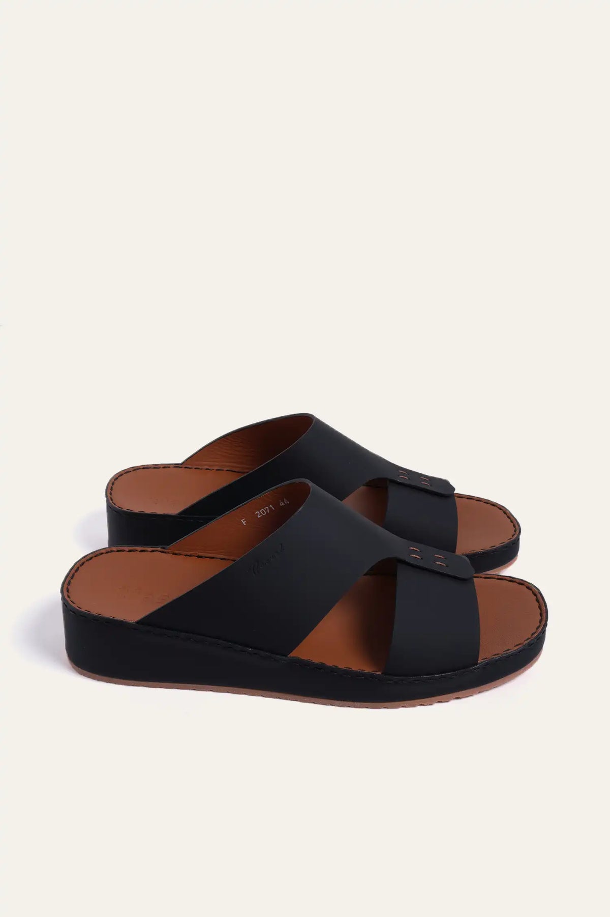 MADAR – Obsidian Black