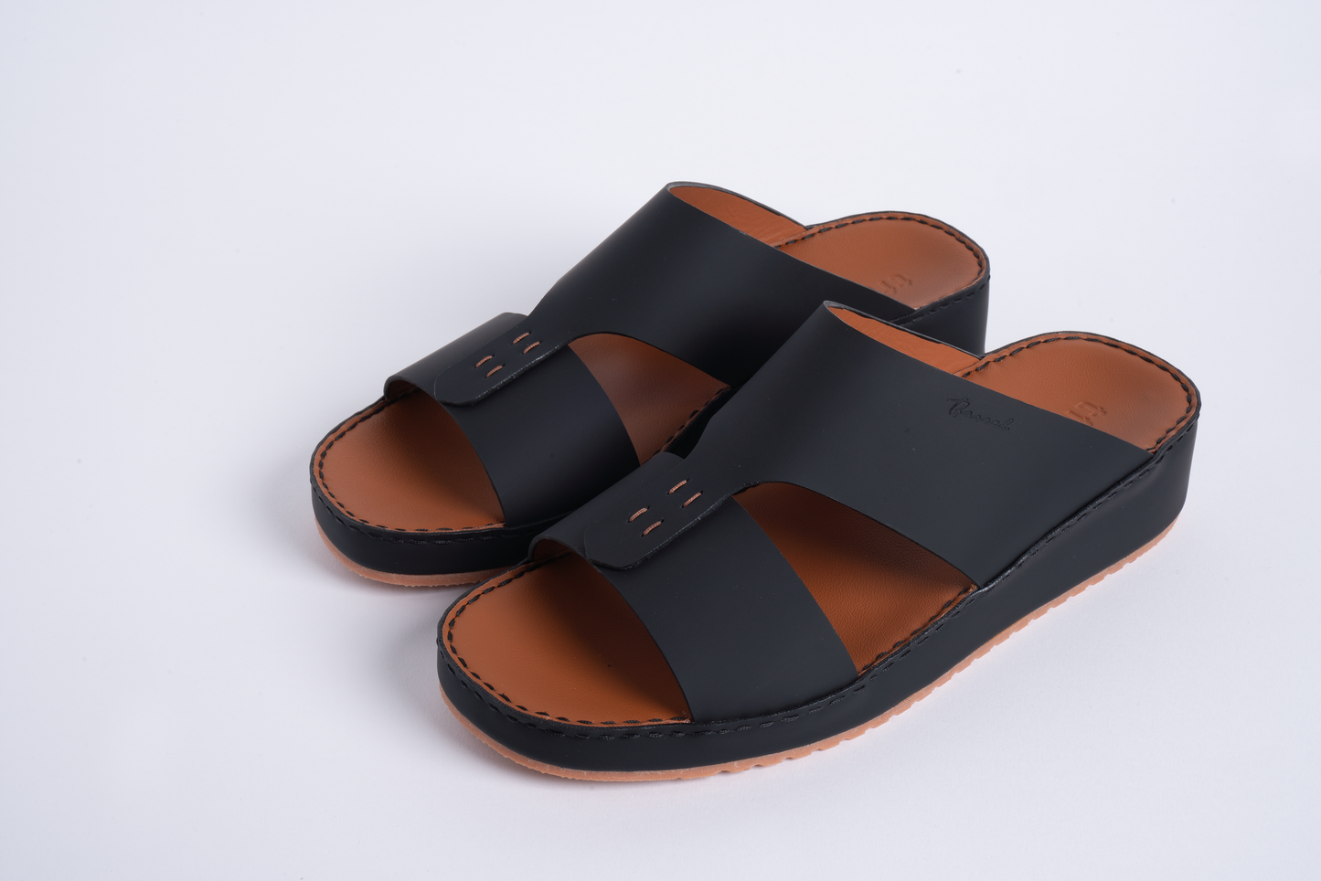 MADAR – Obsidian Black